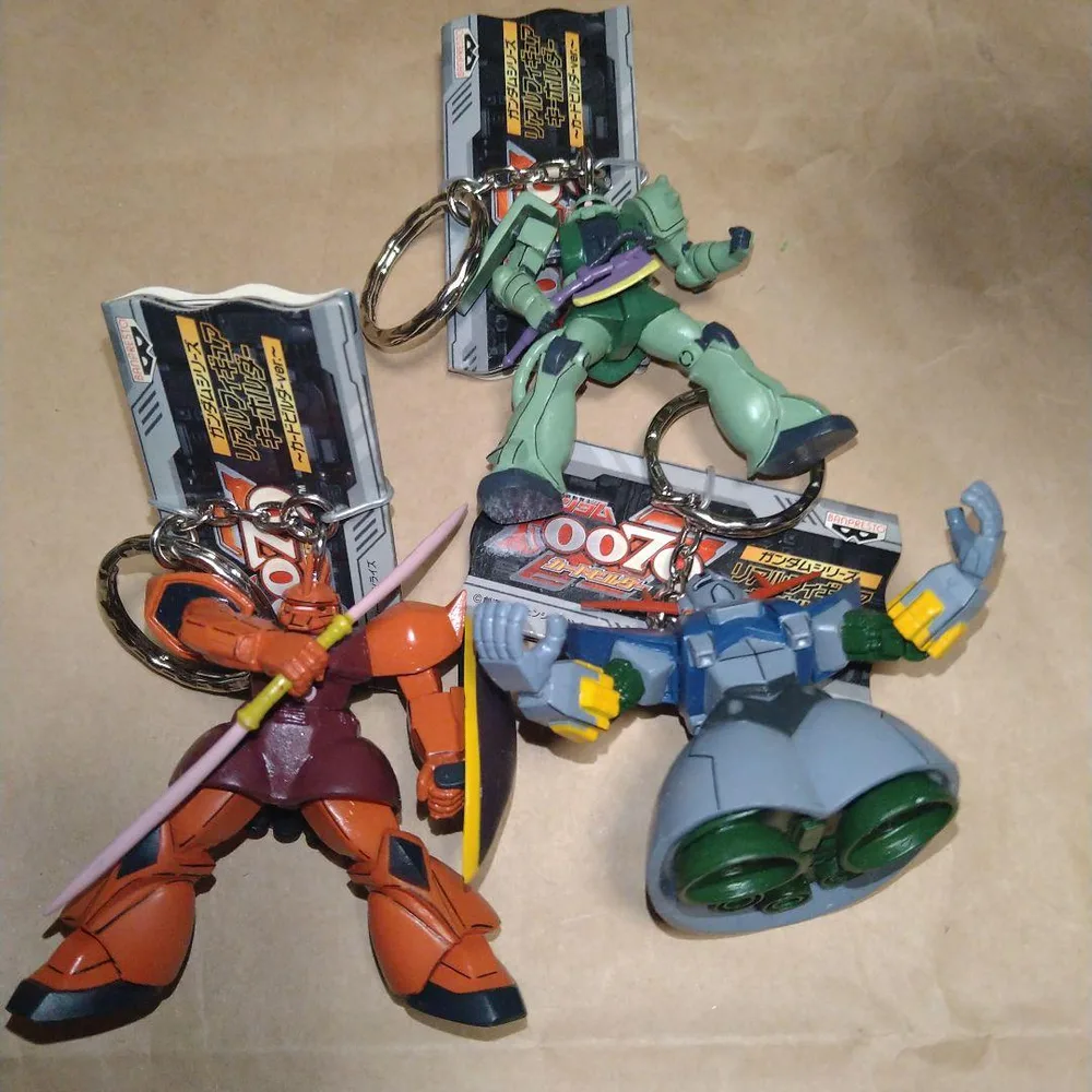 ガンダム リアルフィギュアキーホルダー カードビルダーver. 3種 新品