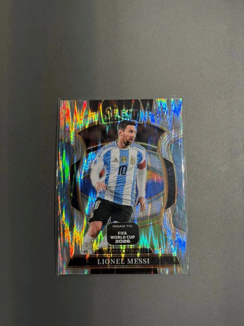 【激レア】Panini Select 25-26 Messi Prizmカード