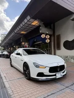 Maserati Ghibli 希少左ハンドル