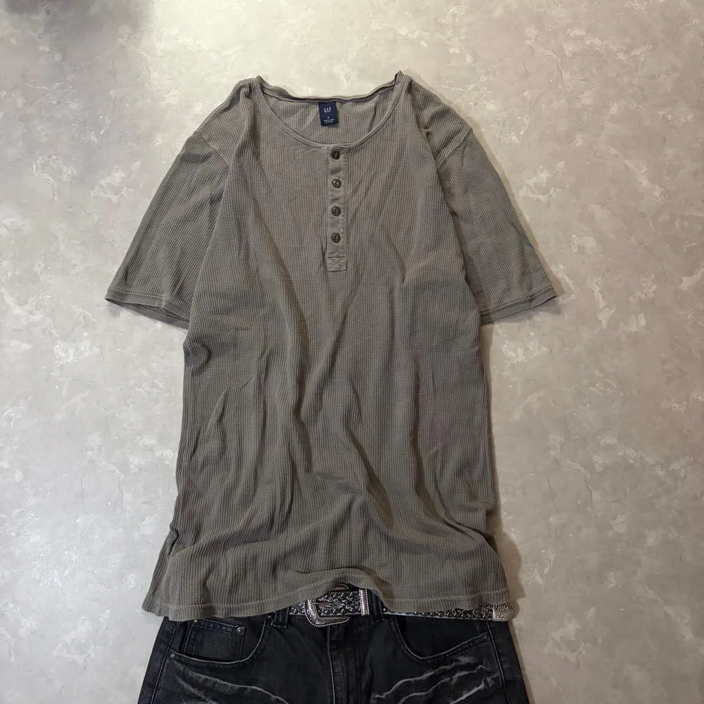 OLD GAP thermal henley neck y2k 00s
