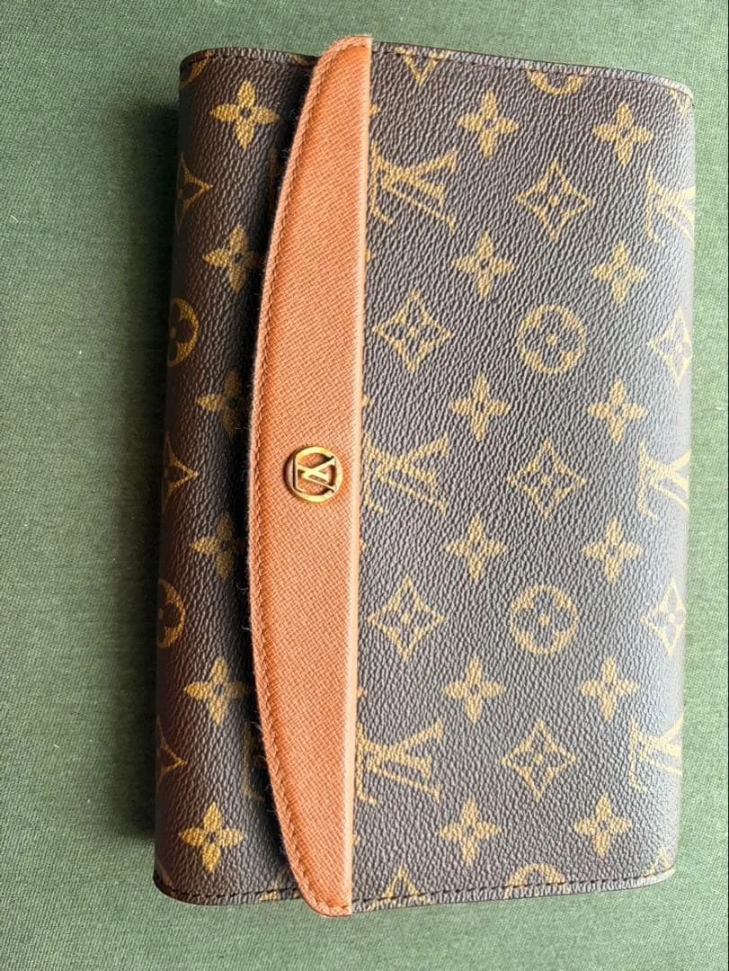 LOUIS VUITTON モノグラム ポーチ
