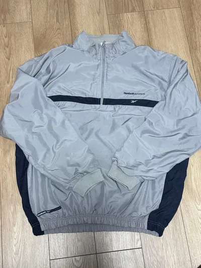 Reebok ハーフジップ ナイロンジャケット