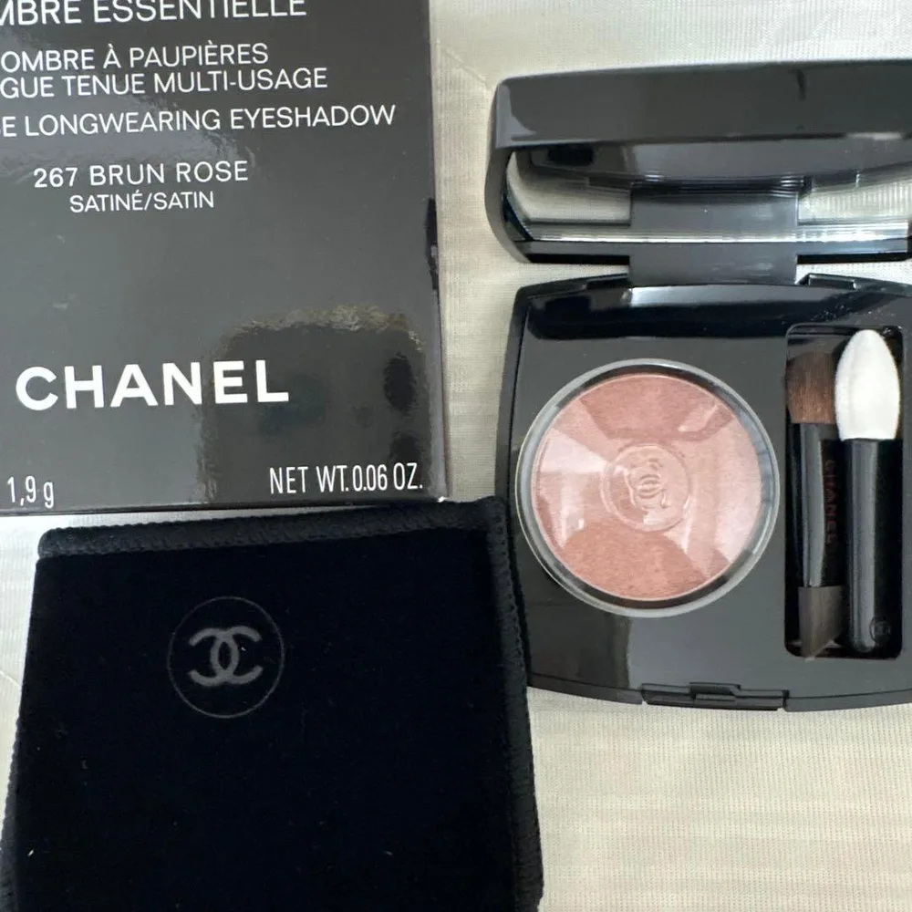 CHANEL オンブル エサンシエル 267 ブラン ローズ