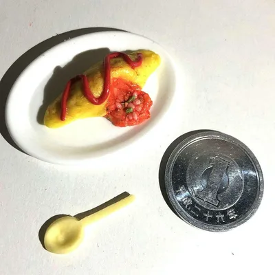 【ハンドメイド】ミニチュア 食べかけオムライス 樹脂粘土 フィギュア