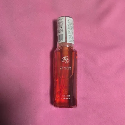 ✨️新品✨️VALANROSE バランローズ ヘアエッセンスオイル50mlローズ