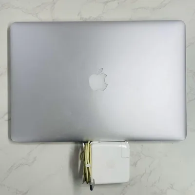 MacBook Pro 15インチ 2015 2,2GHz Core i7