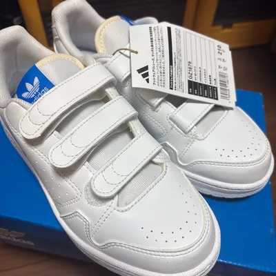 【新品】adidas スニーカー ホワイト 21cm NY90