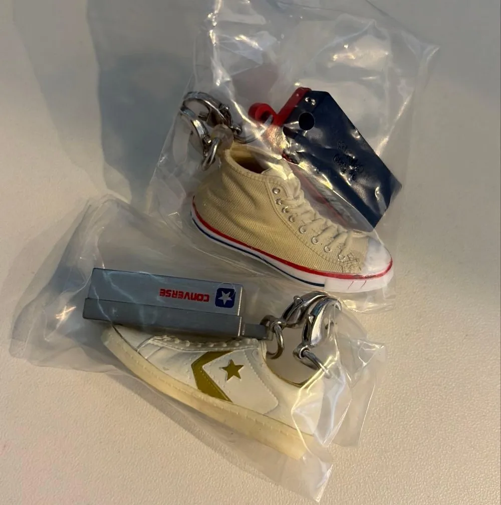 CONVERSE ミニチュア スニーカー キーホルダー 2種セット