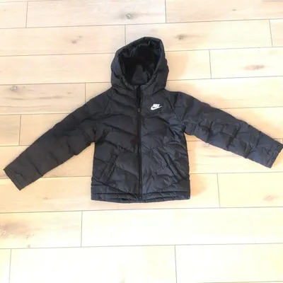 Nike ブラック ダウンコート M