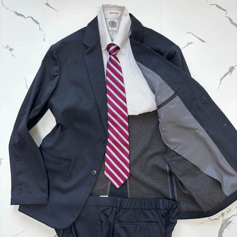 未使用級★ Biz Tailor 洗えるスーツ アンコンセットアップ ネイビー
