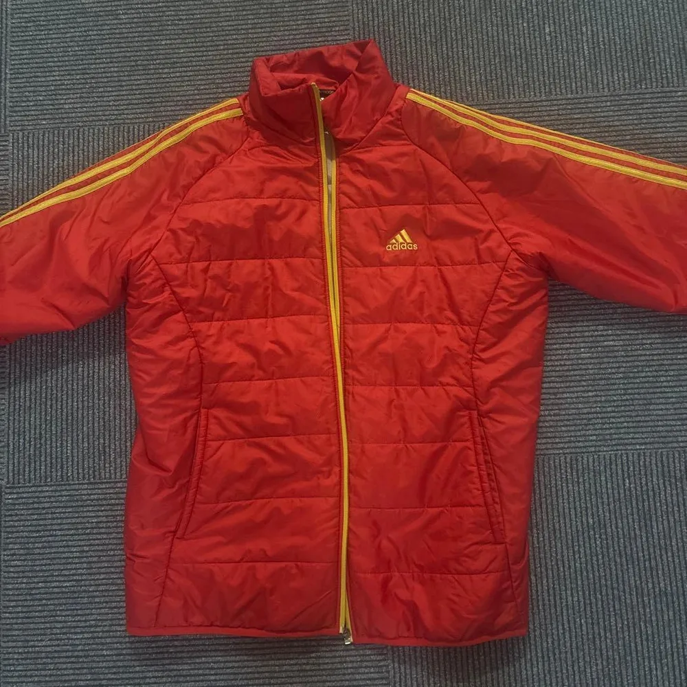 adidas 00s CLIMAPROOF中綿ジャケット