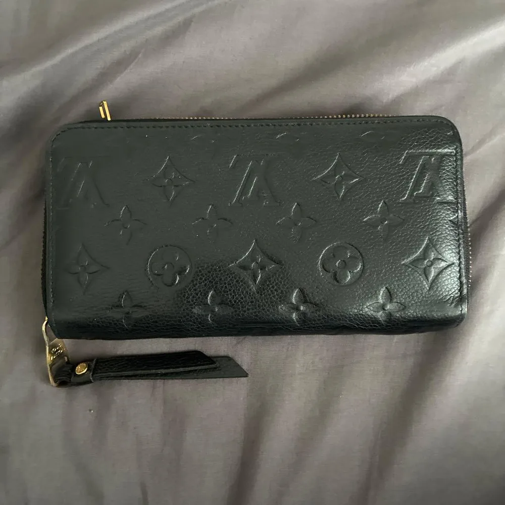 極美品 ルイヴィトン アンプラント ジッピーウォレット長財布