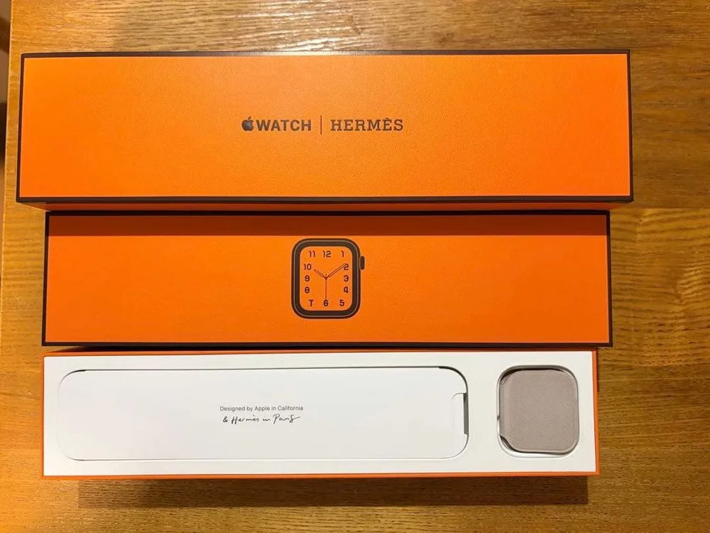 Apple Watch Hermès 本体 未使用スポーツバンド付き