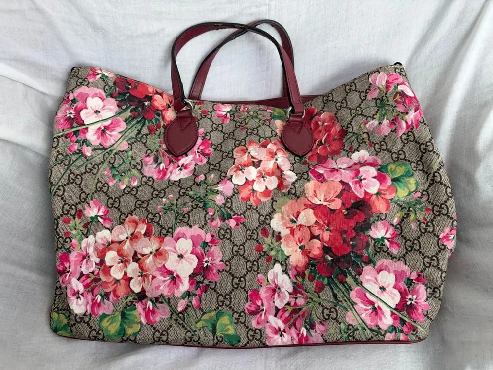 GUCCI GGスプリーム 花柄 トートバッグ