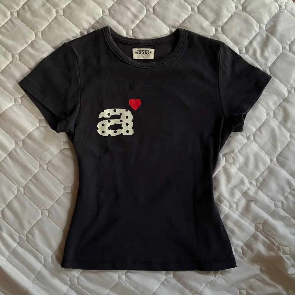 aeae 半袖 Tシャツ ネイビー ロゴ ハート