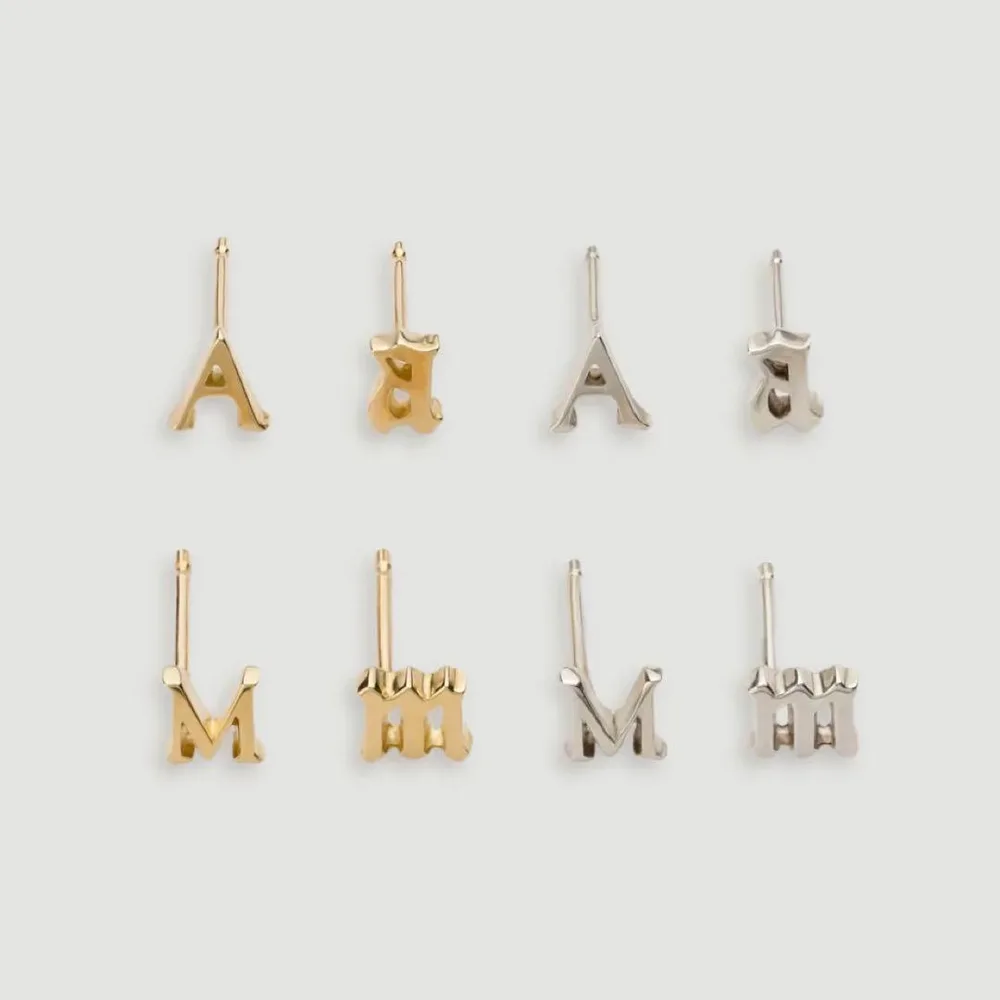 LORO イニシャルピアス K18 m 小文字 美品
