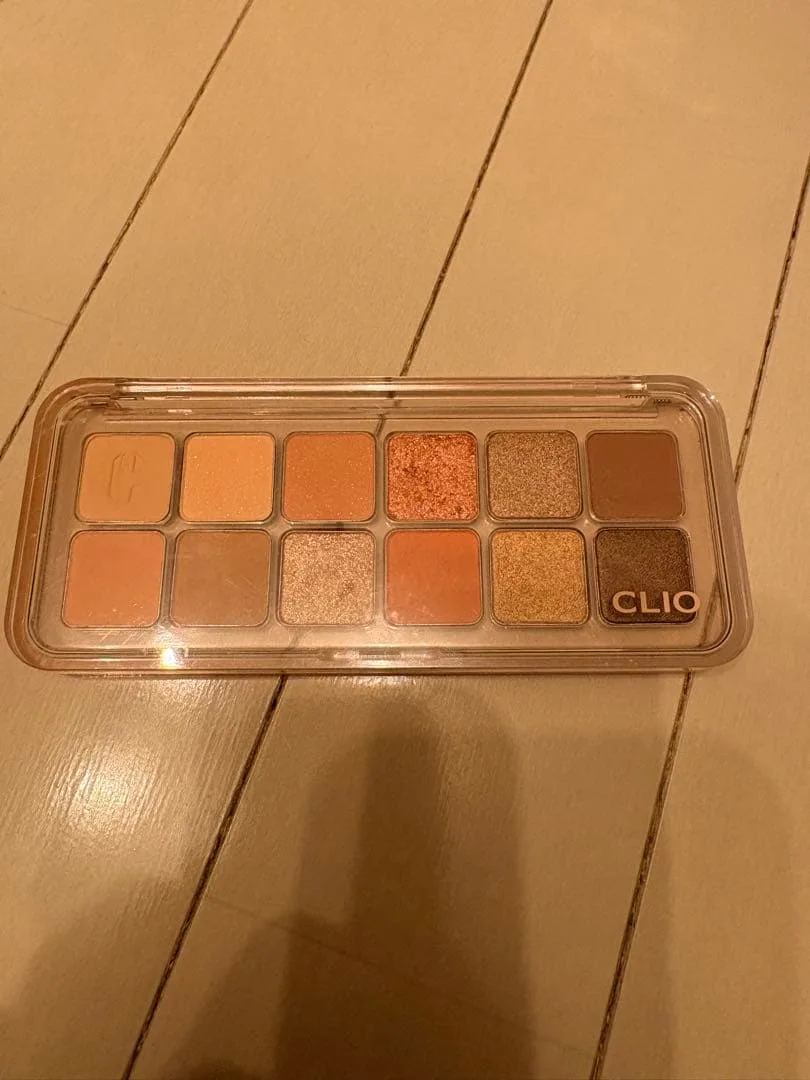 CLIO プロアイパレットエアー 106 ピースフルウィークエンド
