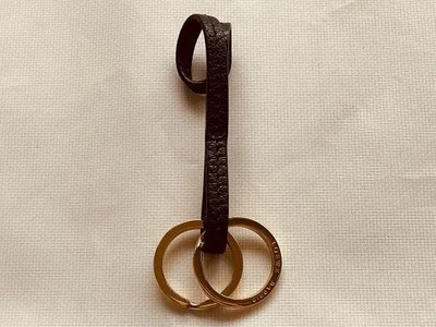 ロエベ アナグラム レザー キーリング ホルダー ブラック×ゴールド 箱付