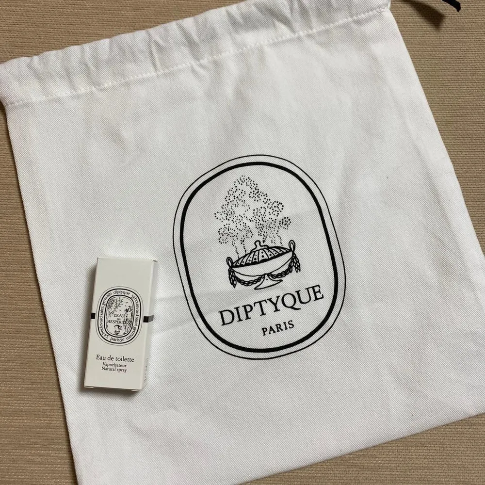 ディプティック ローデゼスペリード 香水 2ml & 巾着袋