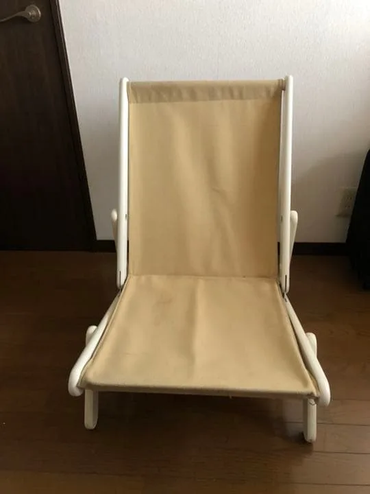 木製アンティークチェアー