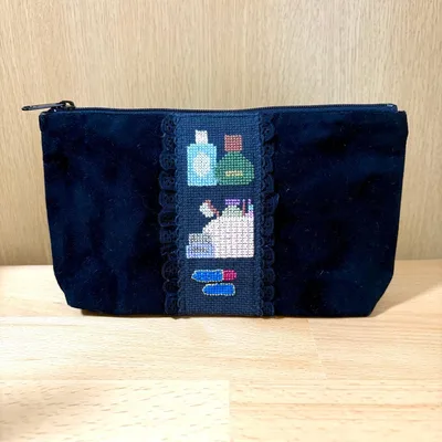 ポーチ ブラック 刺繍 スエード調 ハンドメイド 一点物 フランス刺繍