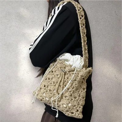 ワンハンドバッグ ベージュ 巾着袋付き 巾着バッグ 透かし編み ハンドメイド