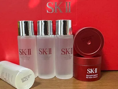 SK-II化粧水30ml×4本と新発売スキンパワー リニューリーム 15g×2個
