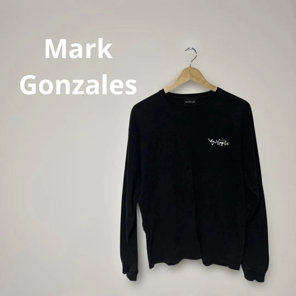 マークゴンザレス 長袖 Tシャツ ロンT 黒 M バックプリント ロゴ刺繍