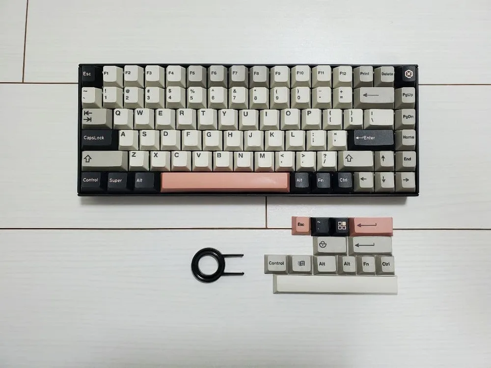 Keychron K2 メカニカルキーボード 【赤軸】