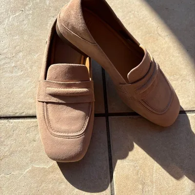UGG サイズ22㎝から22.5㎝ ベージュ色ローファー
