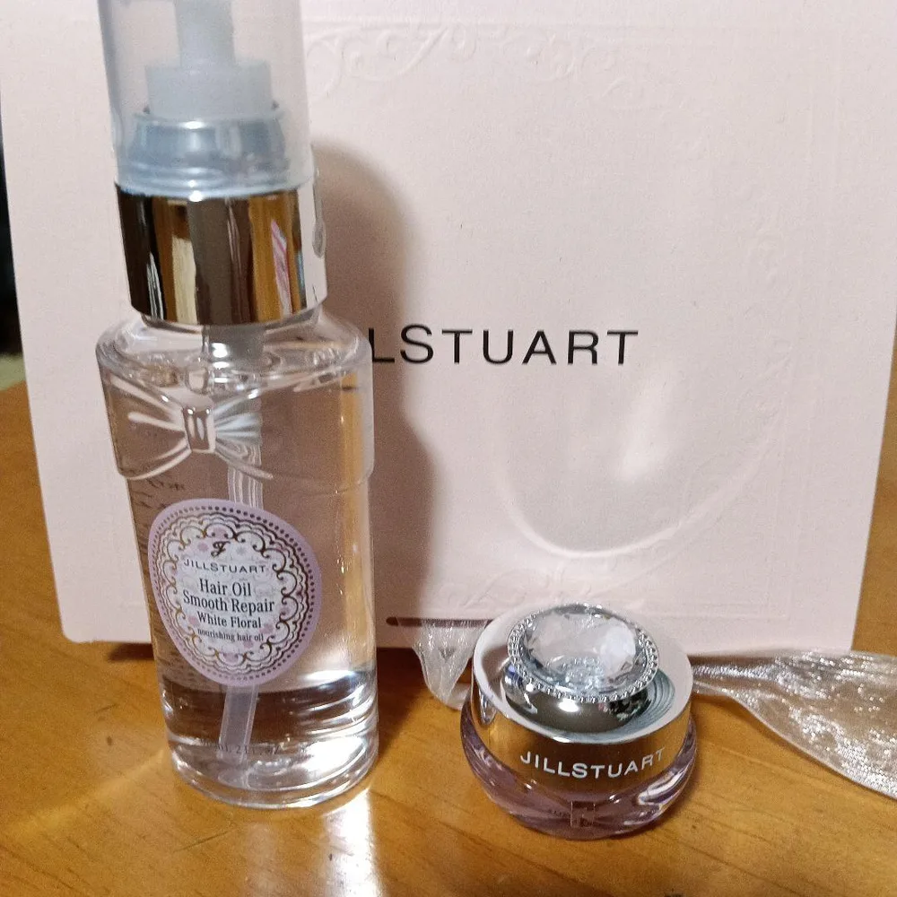 ジルスチュアート ヘアオイルホワイトフローラル60ml リップマスク7g