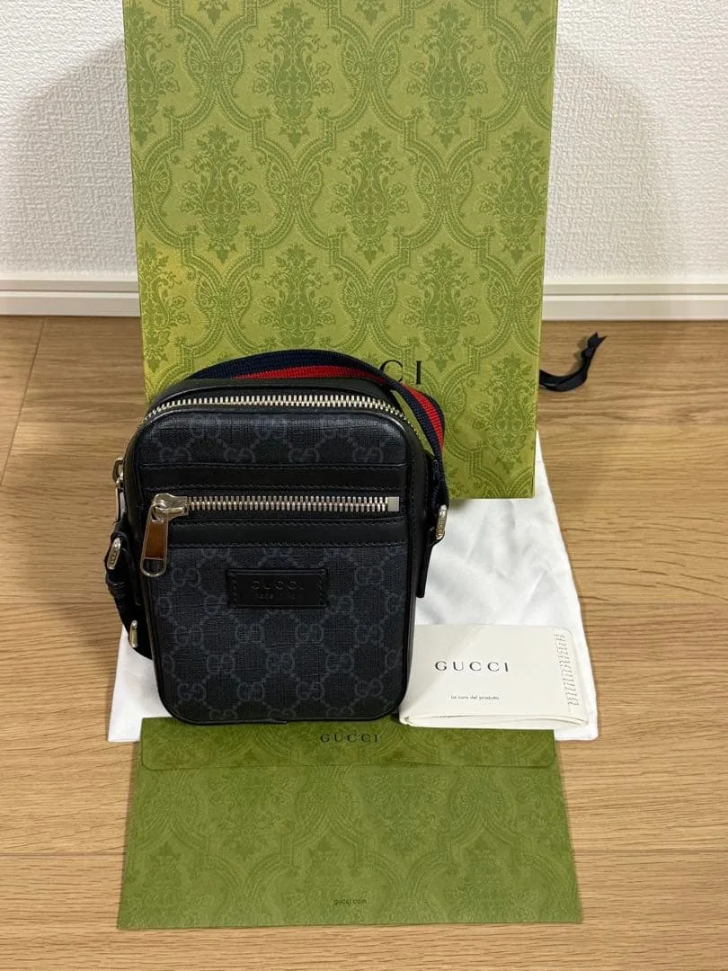 GUCCI GGスプリーム ショルダーバッグ