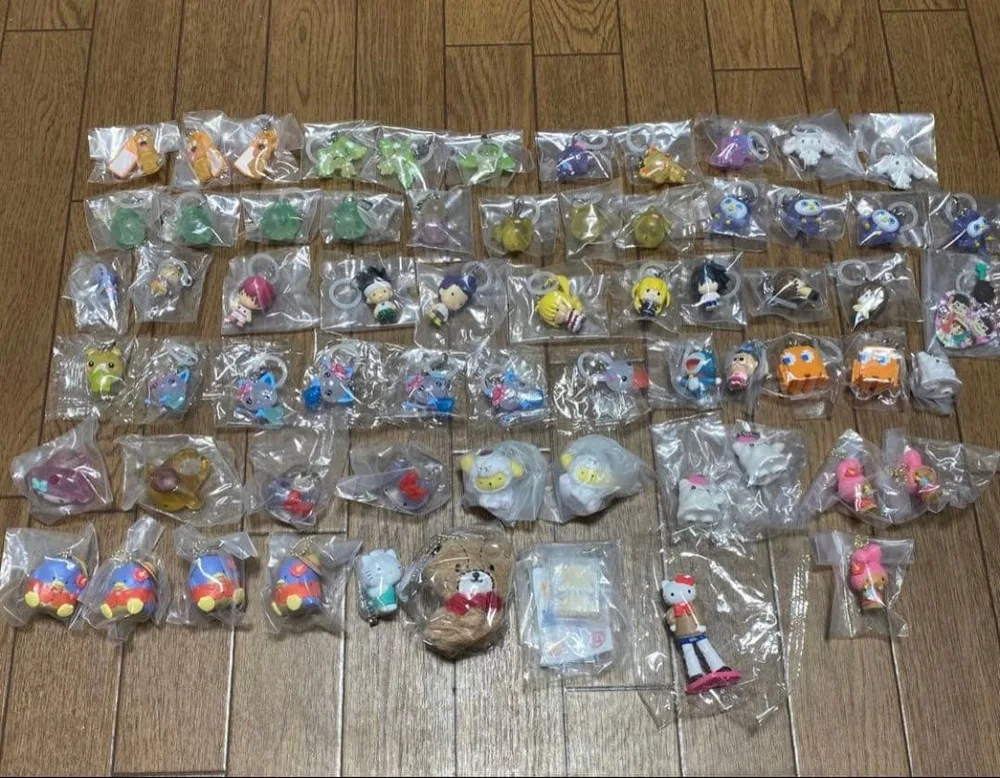 写真1-3 ガチャ 未使用品 めじるし サンリオ たまごっち ボンドロ 大量