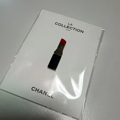 CHANEL LA COLLECTION リップスティック型 ピンバッジ