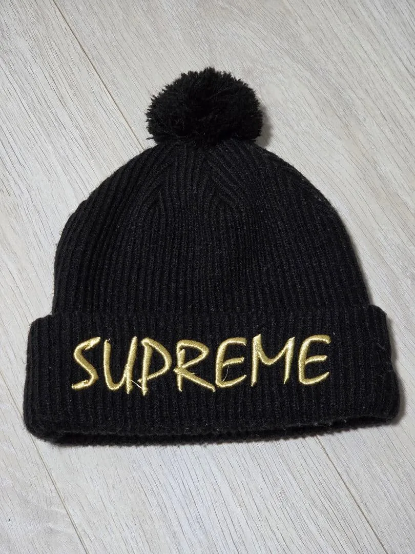 Supreme シュプリーム ビーニー ポンポン付き ブラック ロゴ刺繍