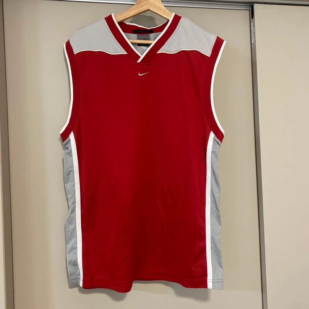 NIKE タンクトップ トップス レッド L