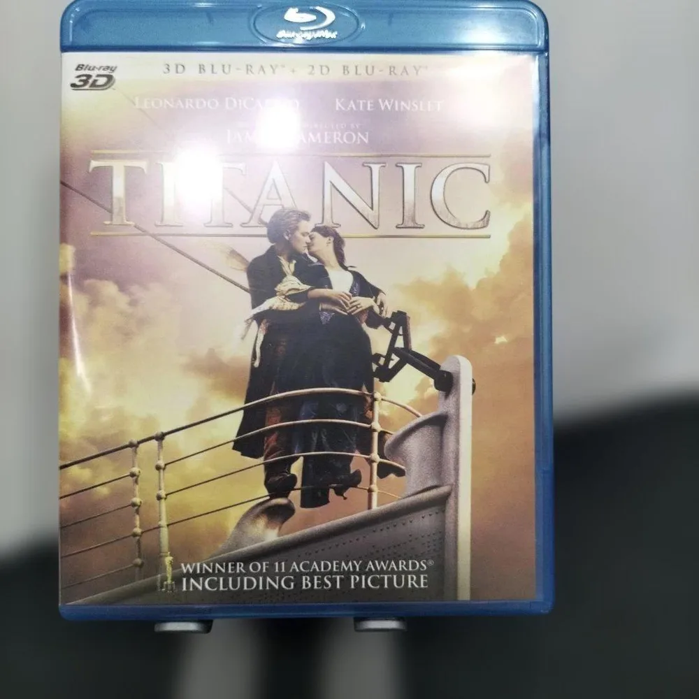 ชุดแผ่นดิสก์ TITANIC Blu-ray 3D/2D 3 แผ่น