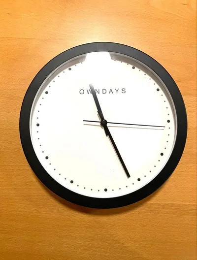 OWNDAYS 壁掛け時計 インテリア