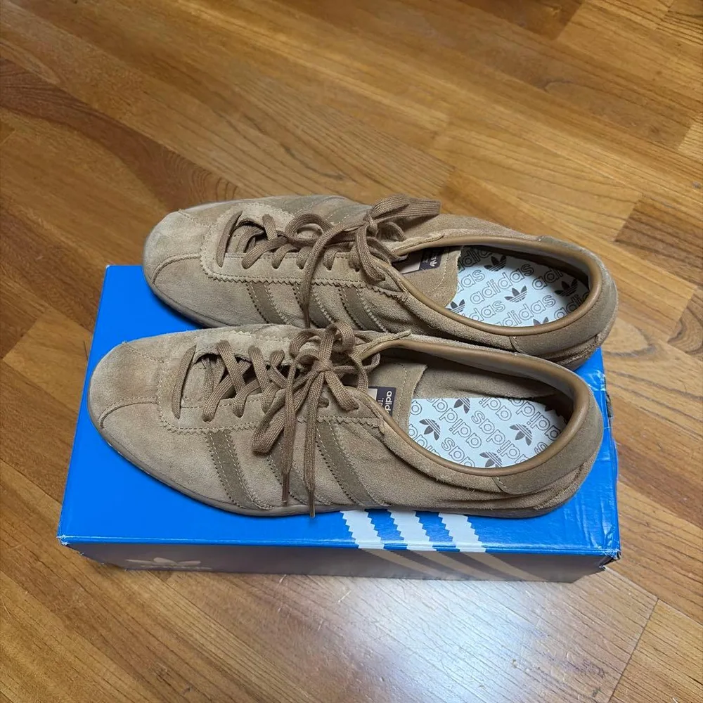adidas スニーカー tabacco タバコ ブラウン スエード