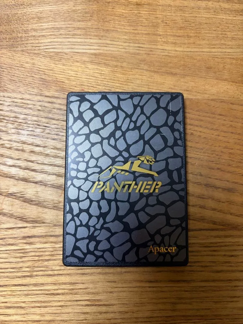 Apacer PANTHER 2.5インチ SSD 240GB 本体