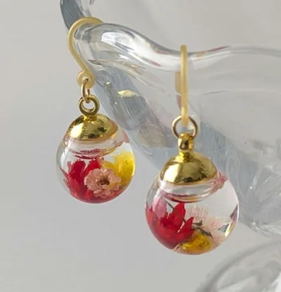 現品限り ハーバリウム ピアス(イヤリング可) レッド