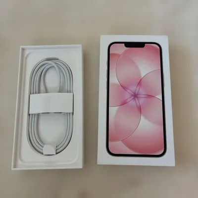 Apple iPhone17eケースピンク 充電ケーブル付き