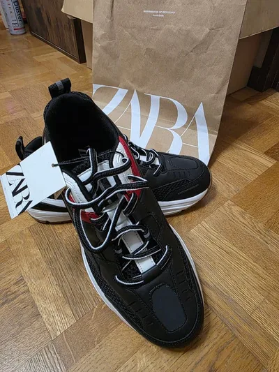 ZARA メンズ スニーカー ブラック ホワイト