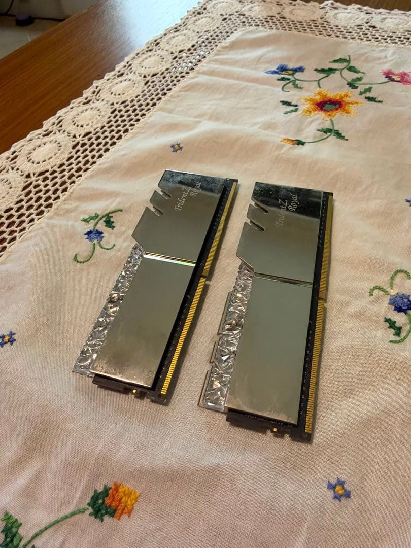 G.SKILL Trident Z Royal DDR4-4266 16GB