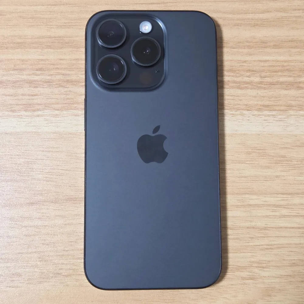 iPhone 15 Pro 512GB ブラックチタニウム 本体
