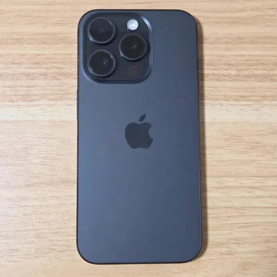 iPhone 15 Pro 512GB ブラックチタニウム 本体