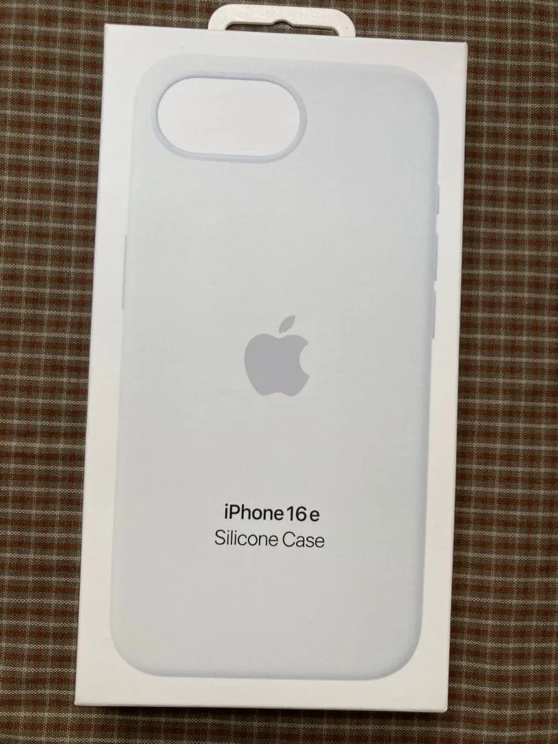iPhone 16e シリコーンケース ホワイト純正品未開封