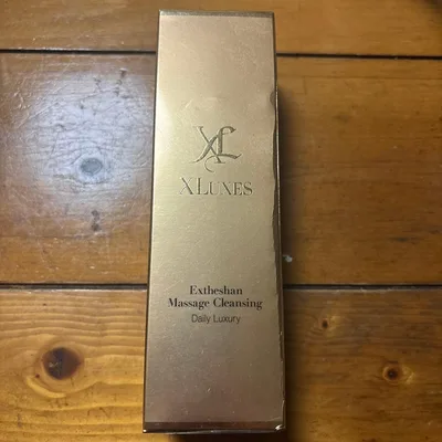 XLUXES エグゼティシャン マッサージクレンジング 140g