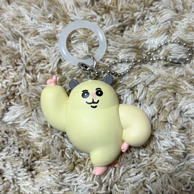 ムキムキのハムちゃん めじるしアクセサリー ガチャガチャ
