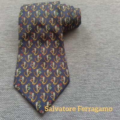 Salvatore Ferragamo ネクタイ 総柄 ネイビー系